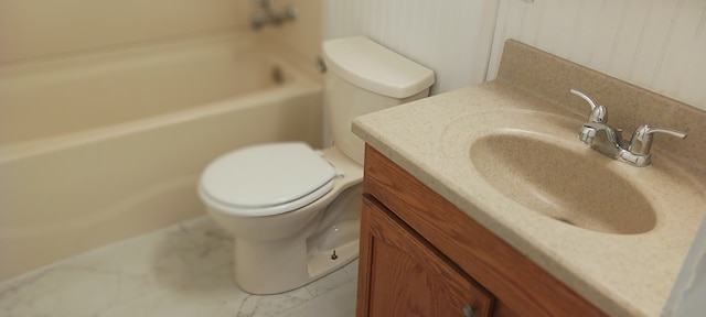 full bathroom featuring a tub, a shower, toilet, and vanity