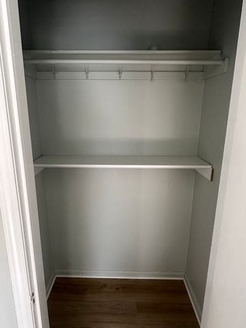 4120 Lotus Dr, Waterford, MI 48329 - view of closet