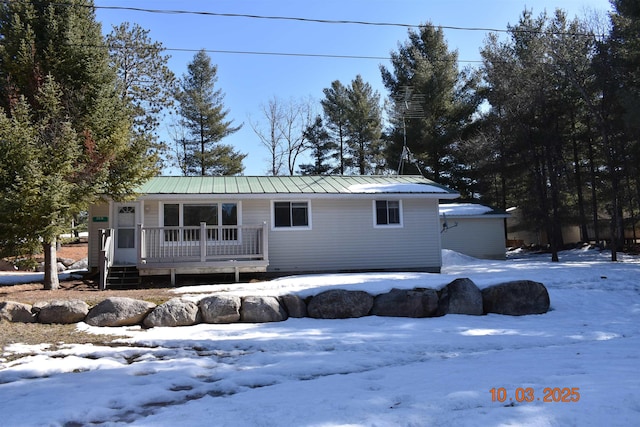 Listing photo 3 for 2616 Reagen Ave, Saint Helen MI 48656