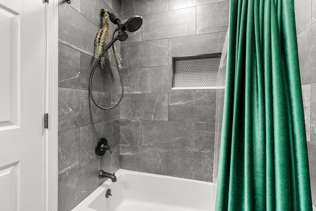 full bath with shower / bath combo