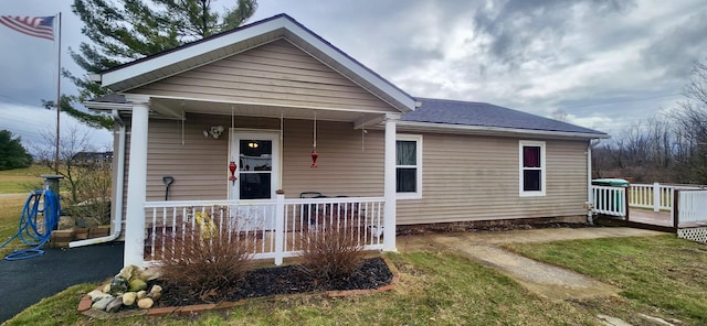 view of front of home with covered porch