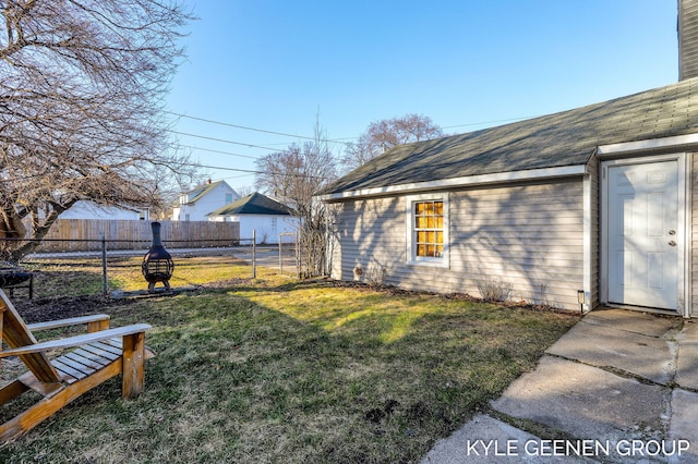 view of yard with fence