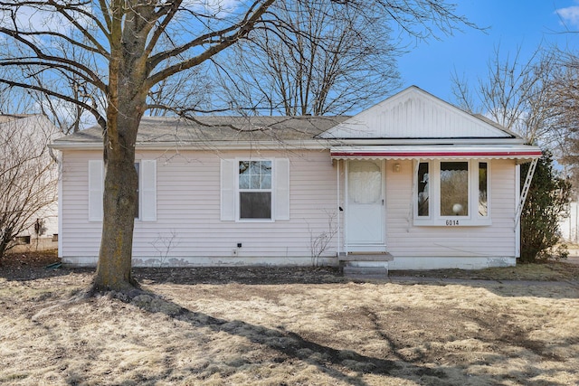 view of front of property with entry steps