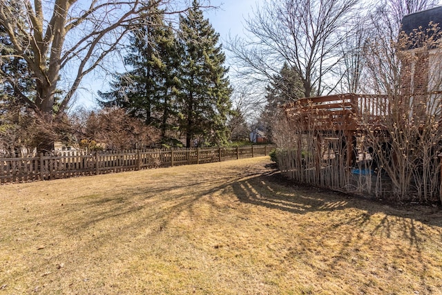 view of yard featuring fence