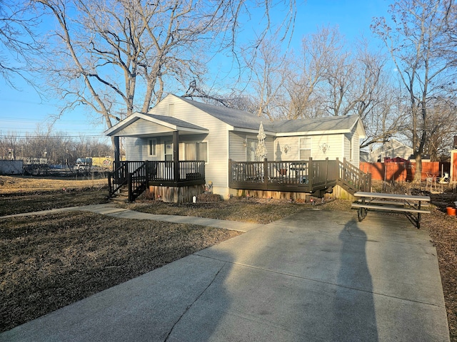 view of front of home featuring a porch