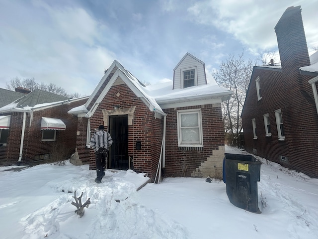 view of front facade with brick siding