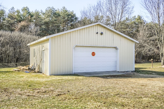 view of detached garage