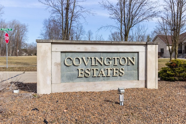 view of community / neighborhood sign