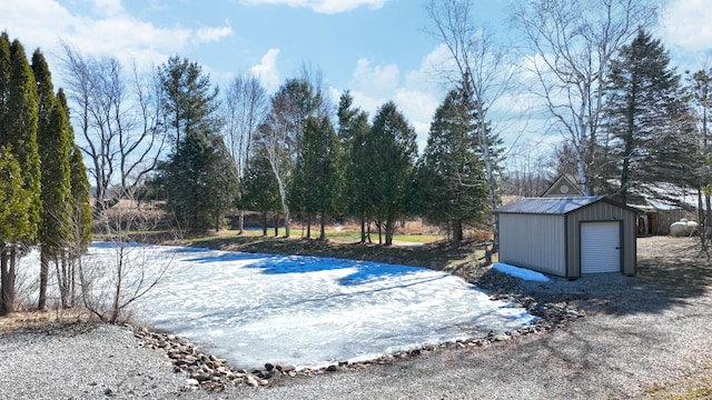 exterior space featuring an outbuilding