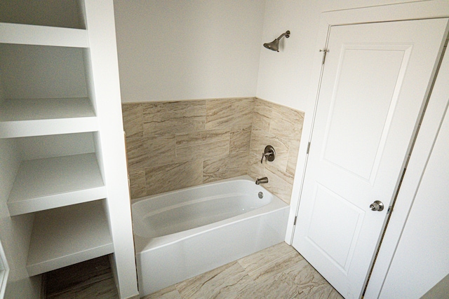 2552 N La Salle Gdns, Detroit, MI 48206 - full bath featuring a tub and a shower