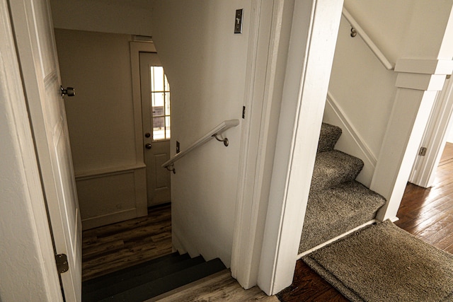 2552 N La Salle Gdns, Detroit, MI 48206 - staircase with wood finished floors