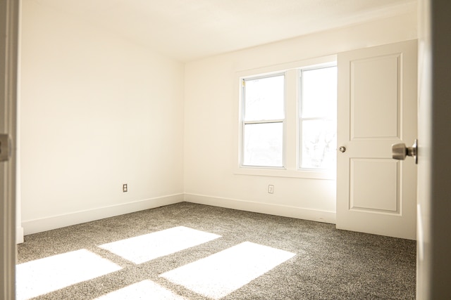 2552 N La Salle Gdns, Detroit, MI 48206 - spare room with carpet and baseboards