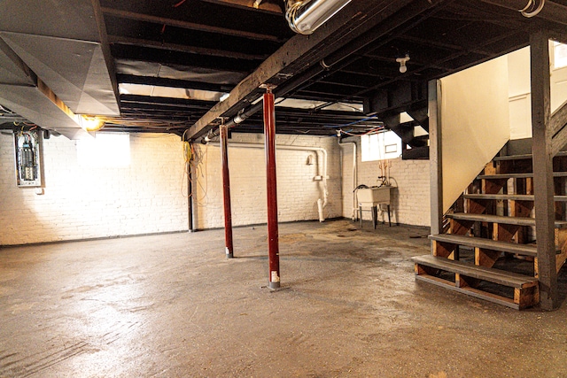 2552 N La Salle Gdns, Detroit, MI 48206 - below grade area featuring stairway
