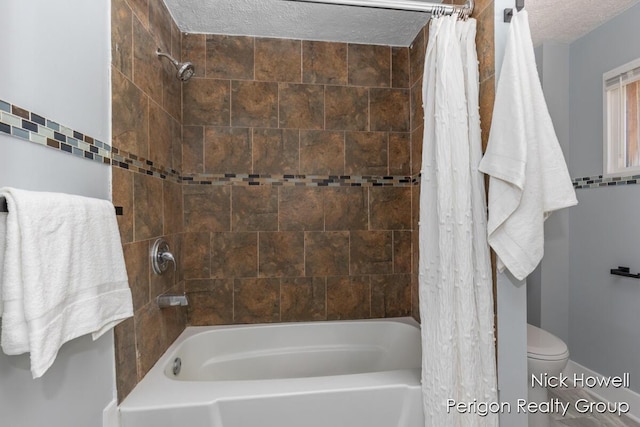 full bath featuring toilet, shower / bathtub combination with curtain, and a textured ceiling