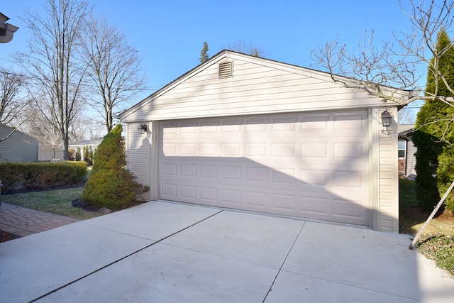 view of detached garage