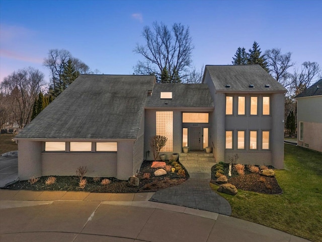 view of front of house with a front yard