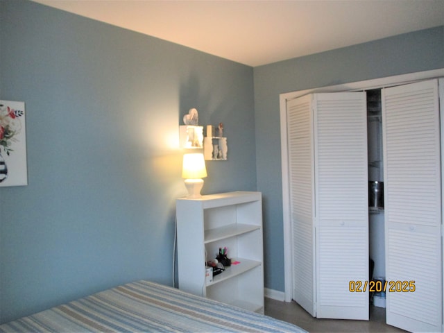 bedroom with a closet