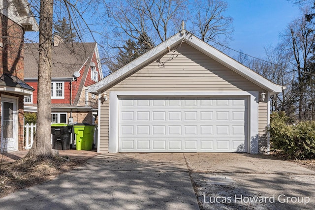 view of detached garage