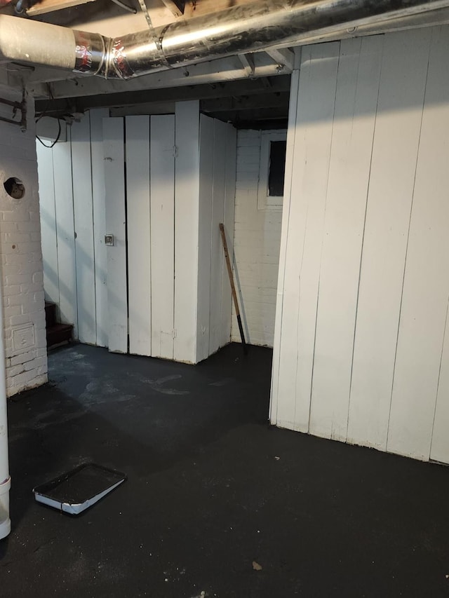 view of unfinished basement