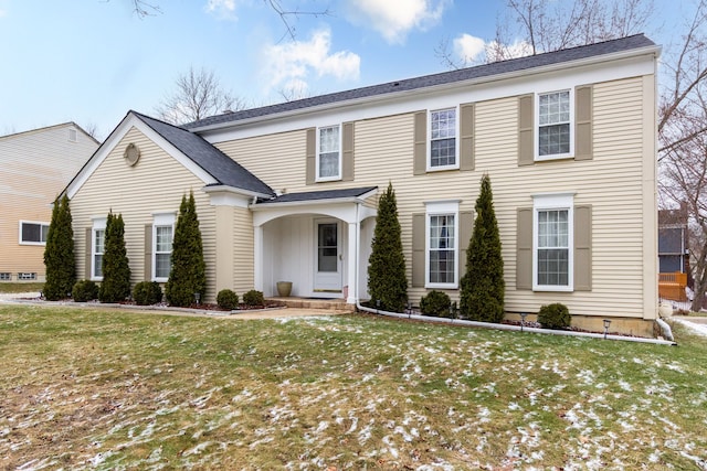 view of front of house featuring a front yard