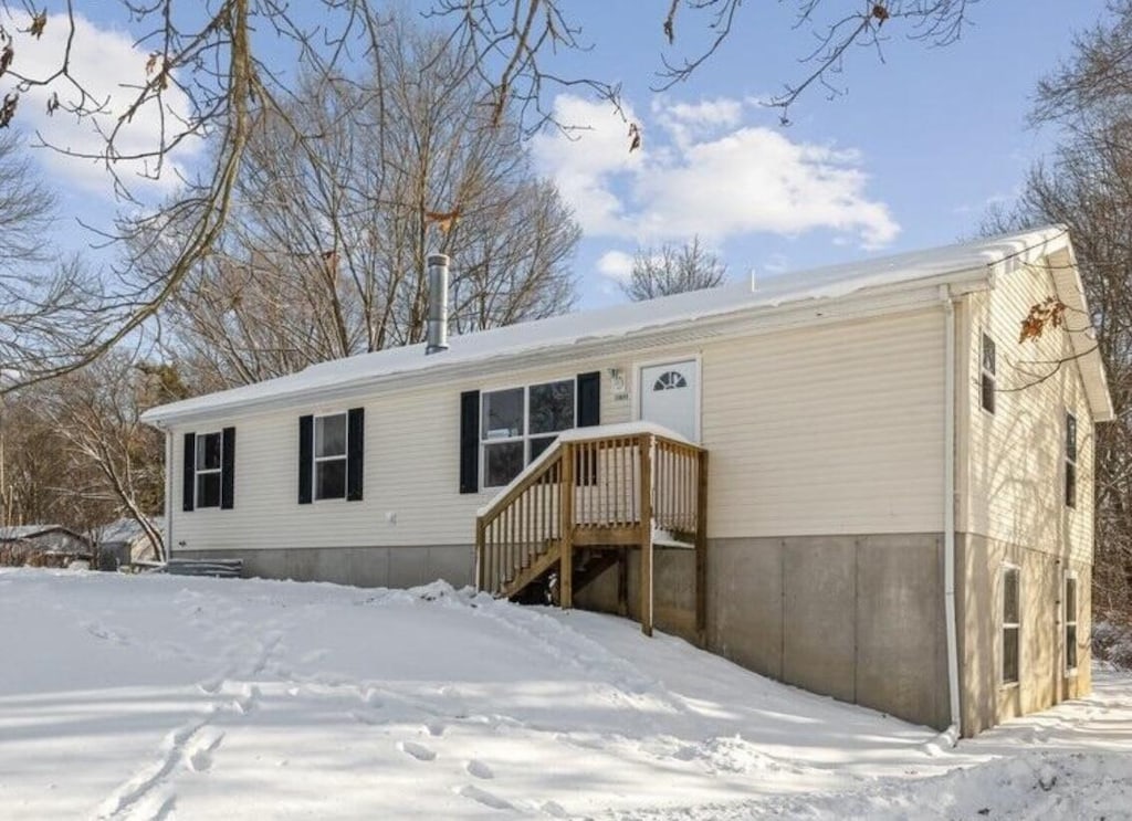 view of manufactured / mobile home