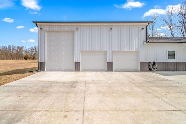 view of detached garage