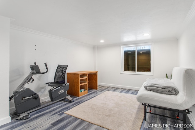 workout area with recessed lighting, baseboards, wood finished floors, and ornamental molding