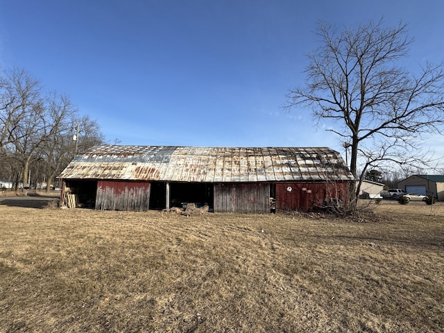 view of outbuilding with an outbuilding