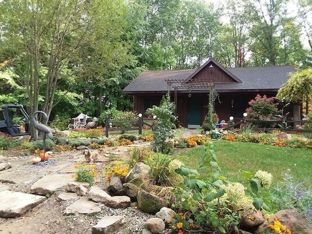 view of front of property