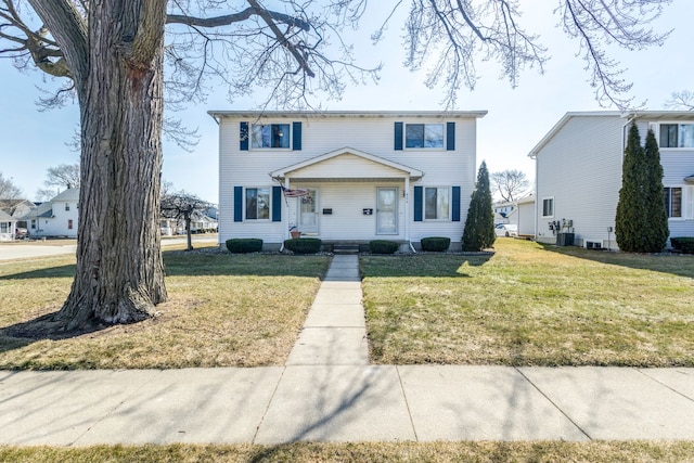 view of front facade with a front lawn