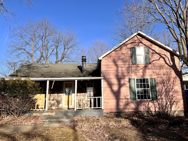 view of front facade featuring covered porch