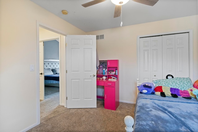 bedroom with visible vents, carpet flooring, baseboards, and ceiling fan