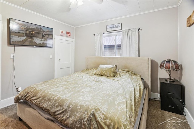 bedroom featuring baseboards, carpet floors, a ceiling fan, and crown molding