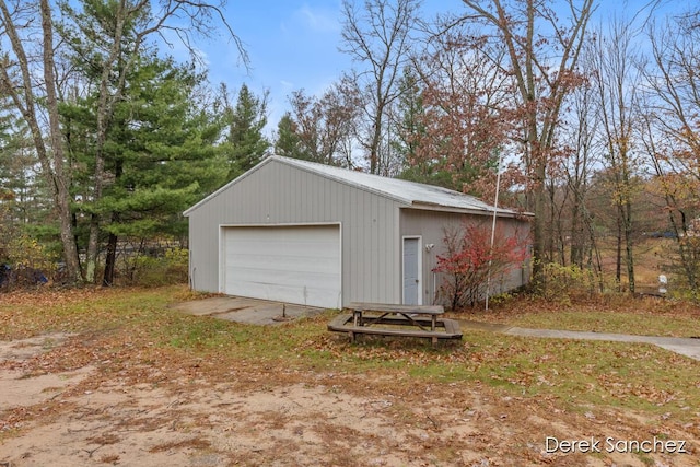 view of detached garage