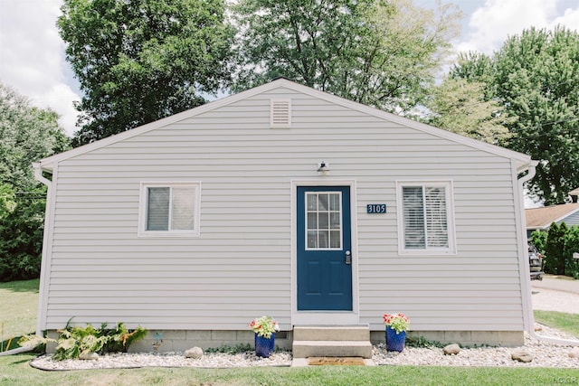 view of front of house featuring entry steps