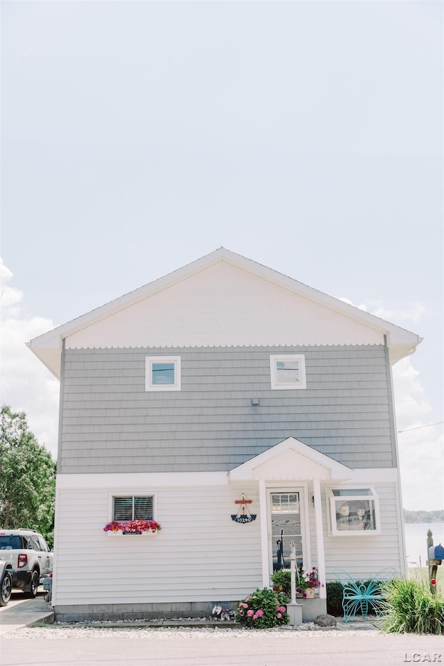 view of front facade