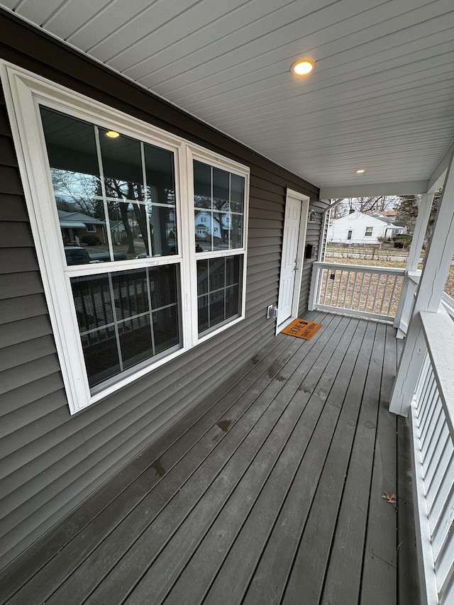 520 E Evelyn Ave, Hazel Park, MI 48030 - wooden deck with a porch