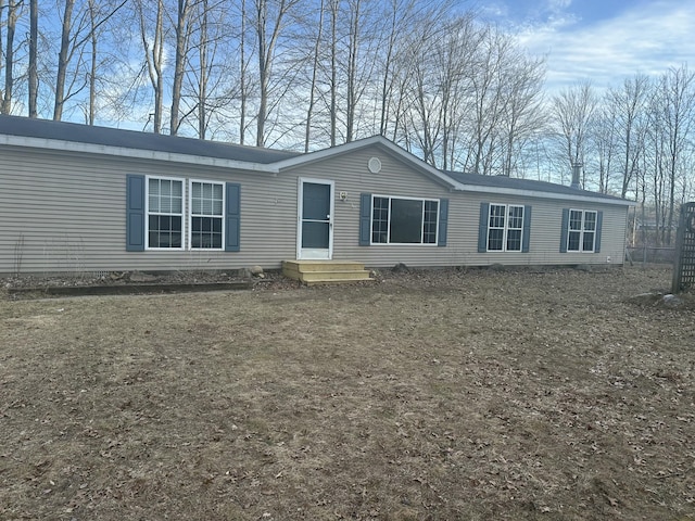 manufactured / mobile home with entry steps