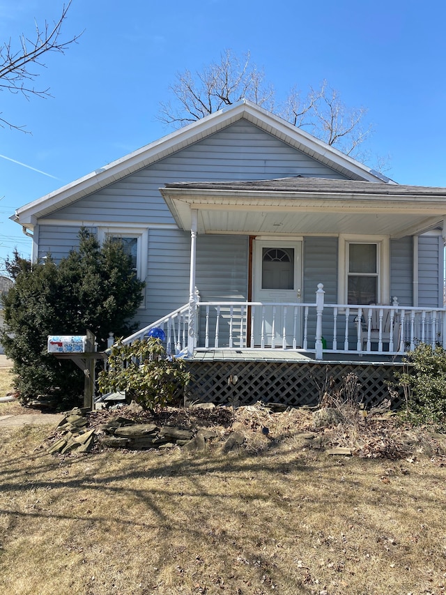 view of front facade featuring a porch