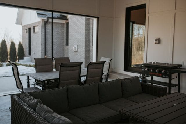 72460 Henry D Dr, Romeo, MI 48065 - interior space