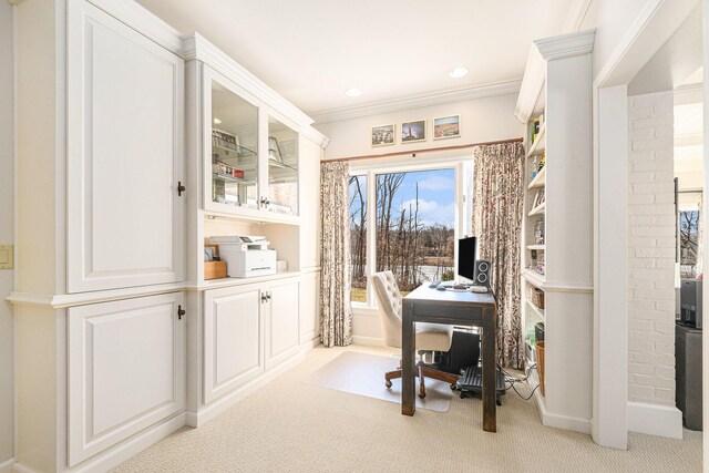 office featuring light colored carpet, ornamental molding, baseboards, and recessed lighting