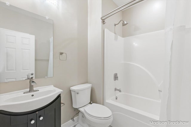 full bathroom featuring vanity, toilet, and shower / tub combo with curtain