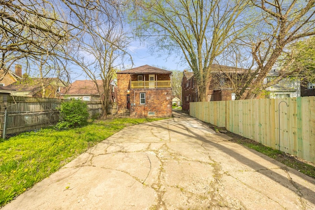 exterior space with driveway