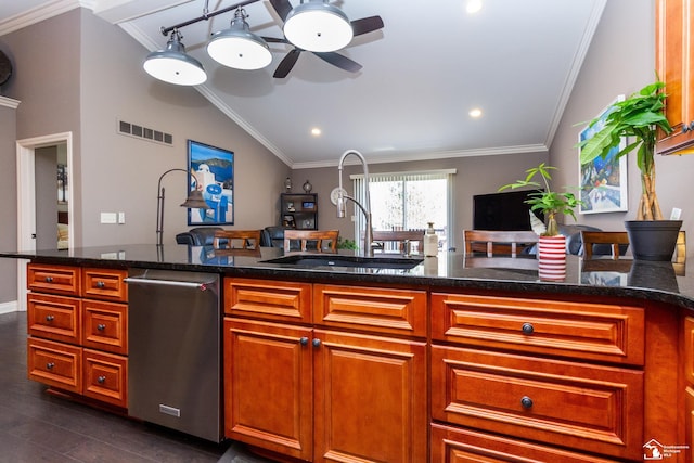 kitchen with visible vents, a sink, crown molding, dishwasher, and ceiling fan