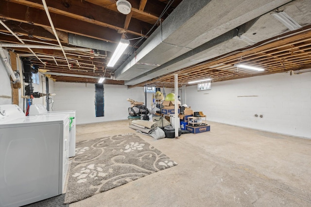 basement featuring washer and clothes dryer