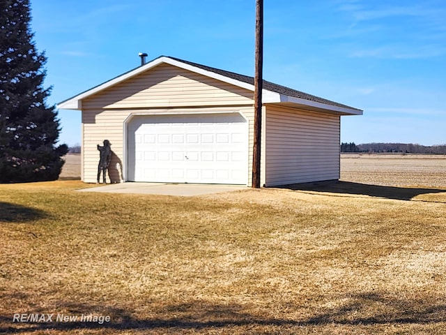 view of detached garage