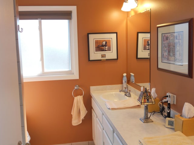 bathroom with vanity