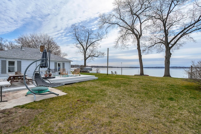 view of yard with a water view