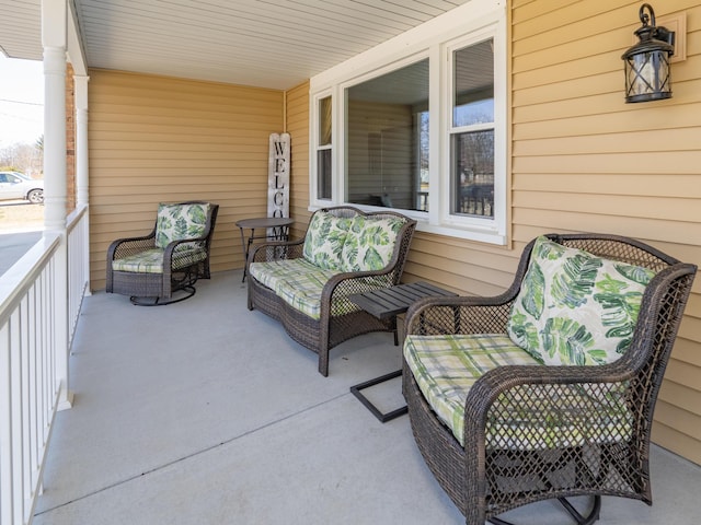 view of patio / terrace with covered porch