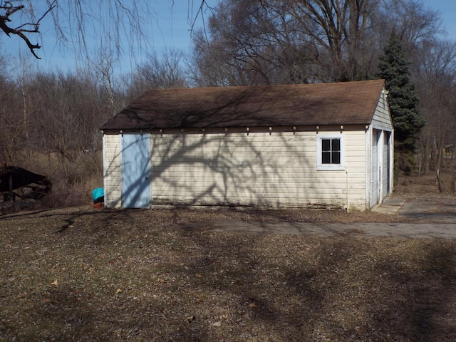 view of outbuilding featuring an outbuilding